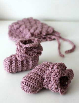 Rose Petal Baby Booties