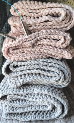 How to Knit a Scarf for Total Beginners – Learn to Knit the Great Start  Super Scarf in 2020! – The Snugglery