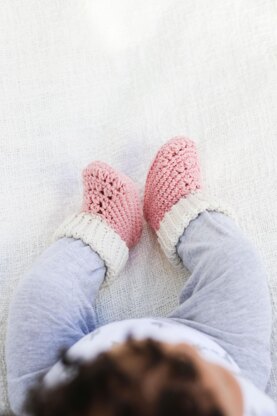 Itty Bitty Baby Booties