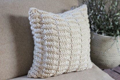 Dorina pillow cover