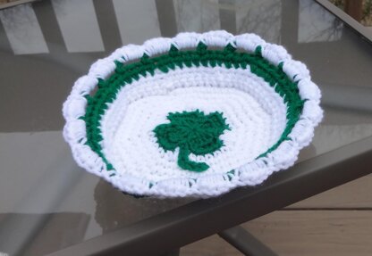 Small Shamrock Basket