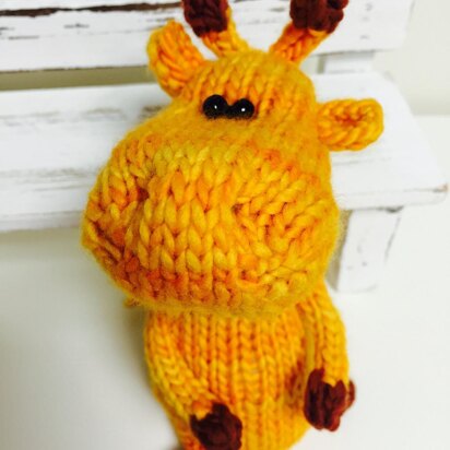 Gus My Giraffe - knitting pattern