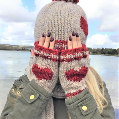 Hearts and stripes fingerless mitts, hat and scarf