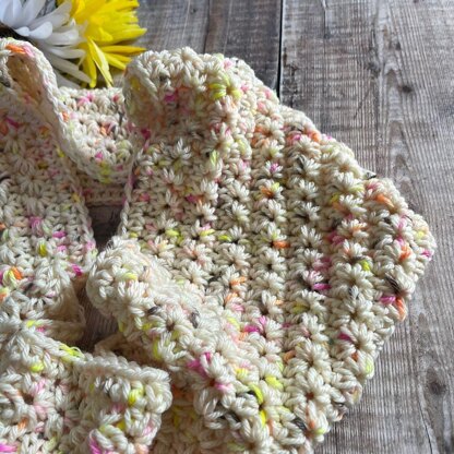 Field of Daisies Cowl