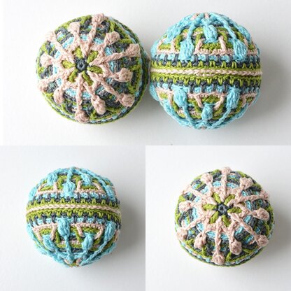 Snow Baubles - overlay crochet