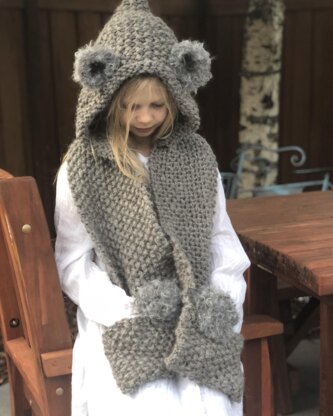 Knitted coala hooded scarf