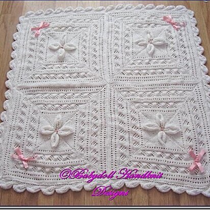 Traditional Style Leaf Pattern Shawl