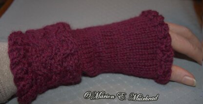 Seidr Cabled Hood, Headband & Wrist Cuffs