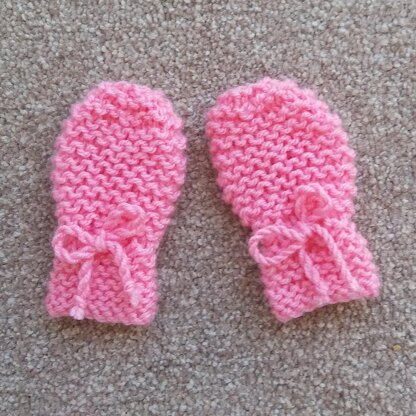 Preemie Garter Mittens