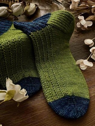 Criss Cross Socks
