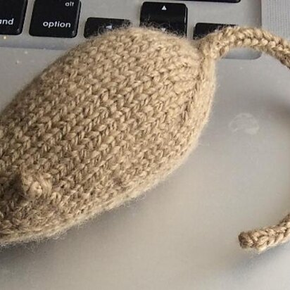 Nose-up Catnip Mouse - knitting pattern