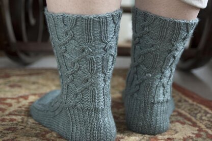 Jen Hagan Design Red Rover Cable Socks PDF