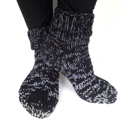 Chunky knit slipper socks