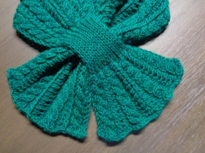 Kelly Keyhole Scarf