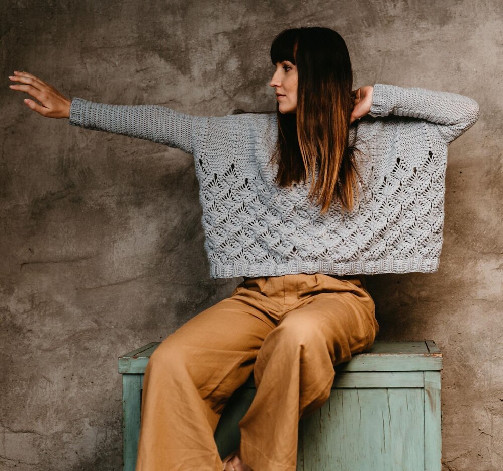 Tiara sweater hot sale
