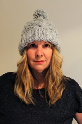 Storm Cable Pom-Pom Hat