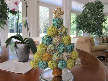 Hexapuff Christmas Tree