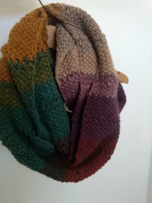 Campus Infinity Scarf