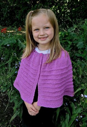 Capeleta Knitting pattern by Distracted Knits | LoveCrafts