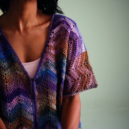 Sirdar 10725 Moonlight Bloom Cardigan PDF