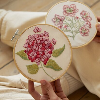 DMC Mindful Making: The Blissful Blooms Embroidery Duo Embroidery Kit