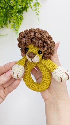 Crochet baby rattle pattern, amigurumi lion pattern, crochet safari animals pattern