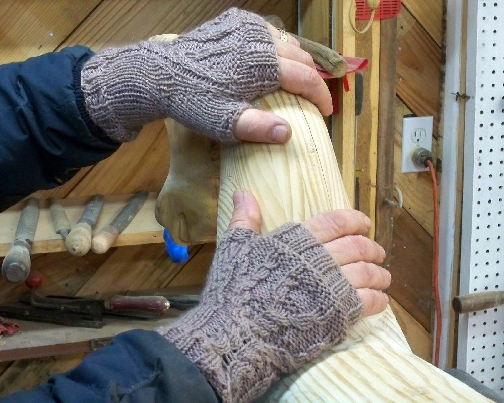 Men's Fingerless Gloves pattern by J. Campbell