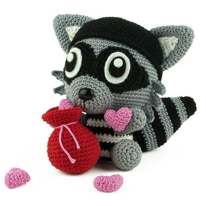 Love Bandit Amigurumi