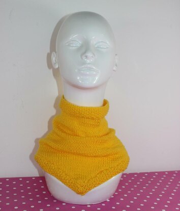 Easy V Neck Cowl