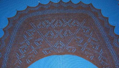 Hearts 'n' Hugs shawl