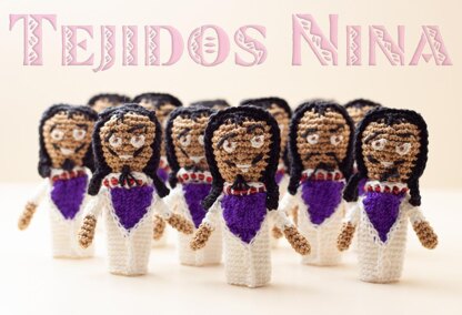 Crochet Pattern for a handmade stuffed double sided Emperor Finger Puppet