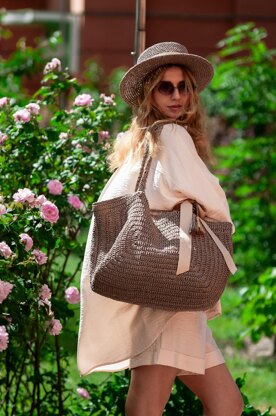 Large summer raffia bag