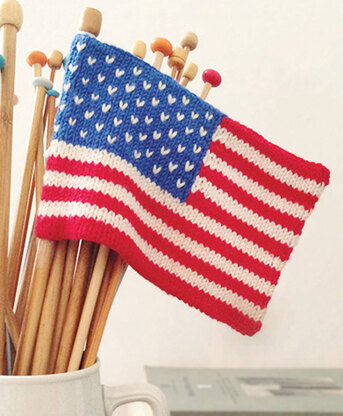 "Stars & Stripes Mini Flag" - Accessory Knitting Pattern For Other in Debbie Bliss Baby Cashmerino