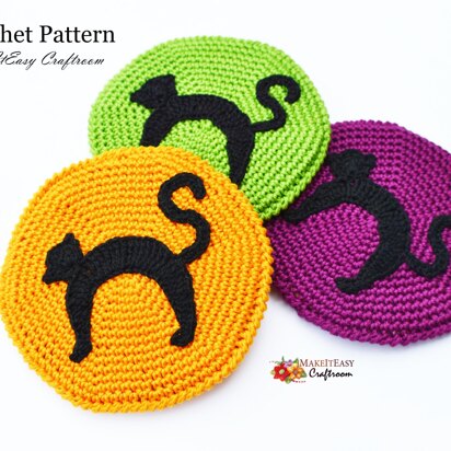 Crochet round coaster. Black cat coaster. Halloween decor. Scaredy cat