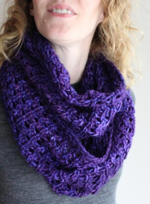 Bulky Lace Cowl