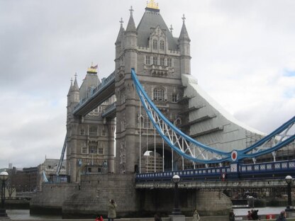 Tower Bridge Mitts