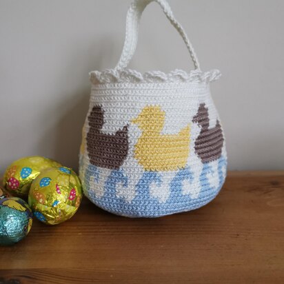Easter basket ducks