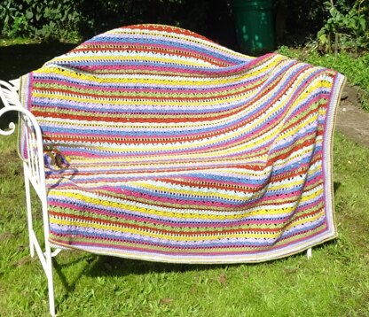 Sandlebridge Stripes Blanket