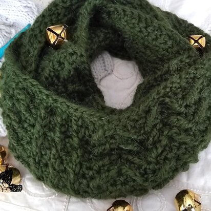 Tree Farm Cowl