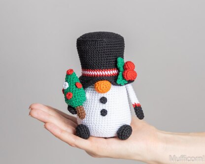 Snowman Gnome with Christmas tree