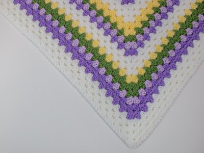 Buttercup Infinity Granny Rectangle Crochet Blanket