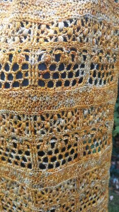 Fractured Bee Line Scarf