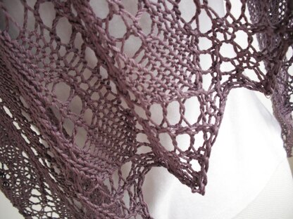 Mulberry haze shawl