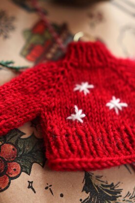 The Mini Sweater Ornament