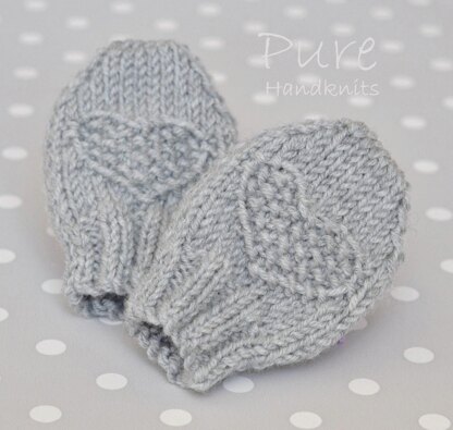 Preemie and Newborn Baby Mittens 'Fay'