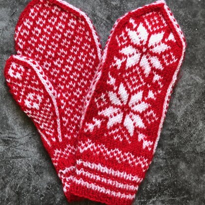 Snowflakes Selbu Mittens