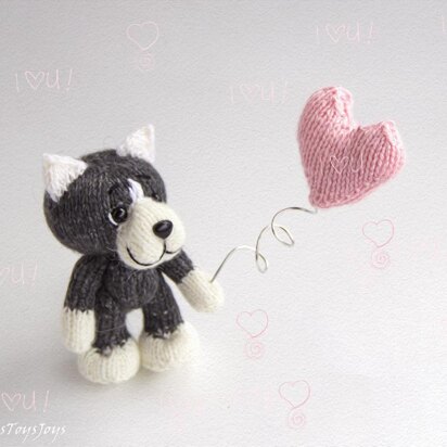 Romantic Gray Wolf with Heart. - knitting pattern