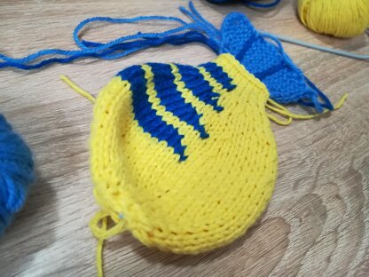 Knitting pattern for the Flounder toy, soft toy fish based on the Little Mermaid