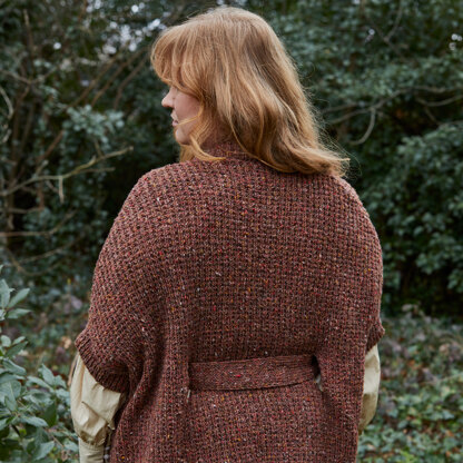 Debbie Bliss Sleeveless Jacket 438 PDF