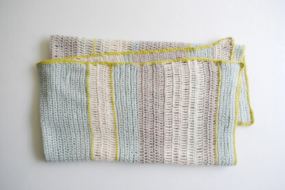 Manos del Uruguay Cochecito Baby Blanket PDF